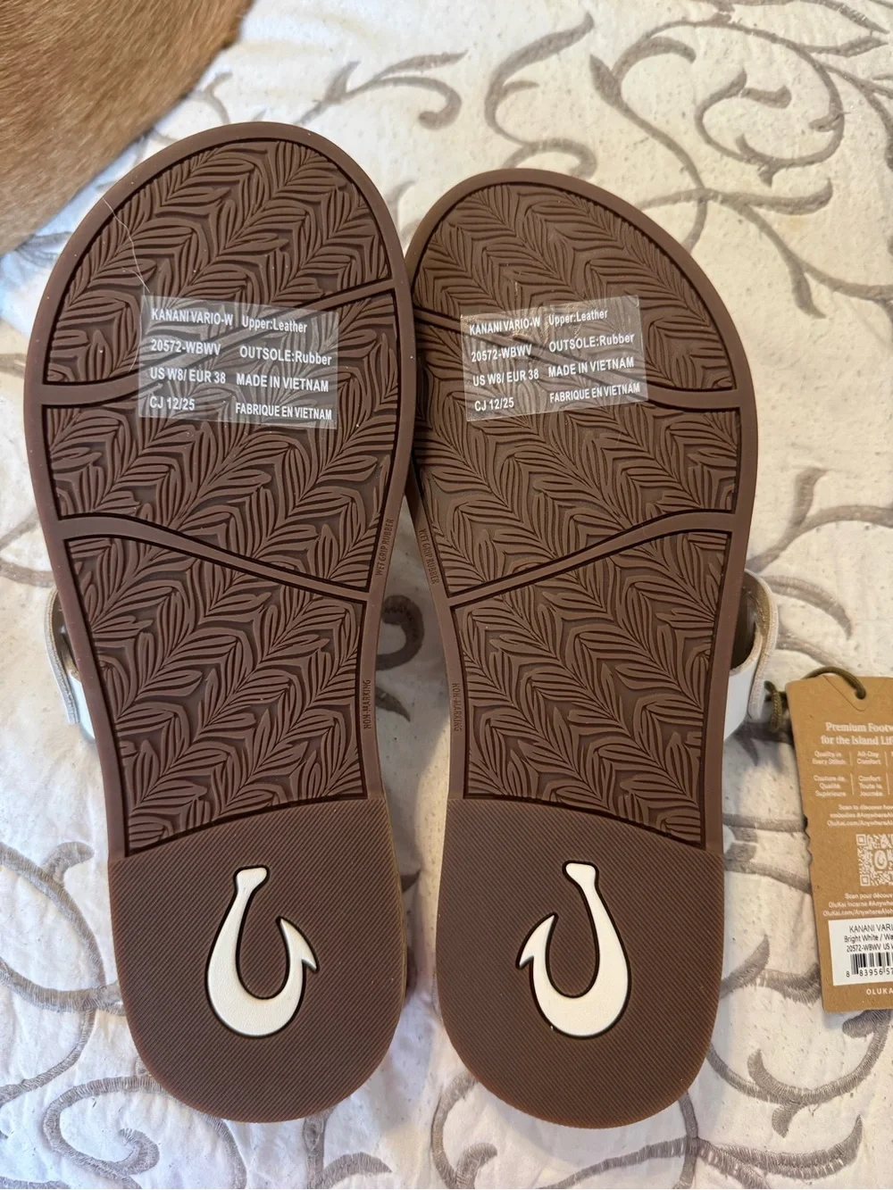 OluKai Kanani Vario White and Warm Sand Thong Sandals
